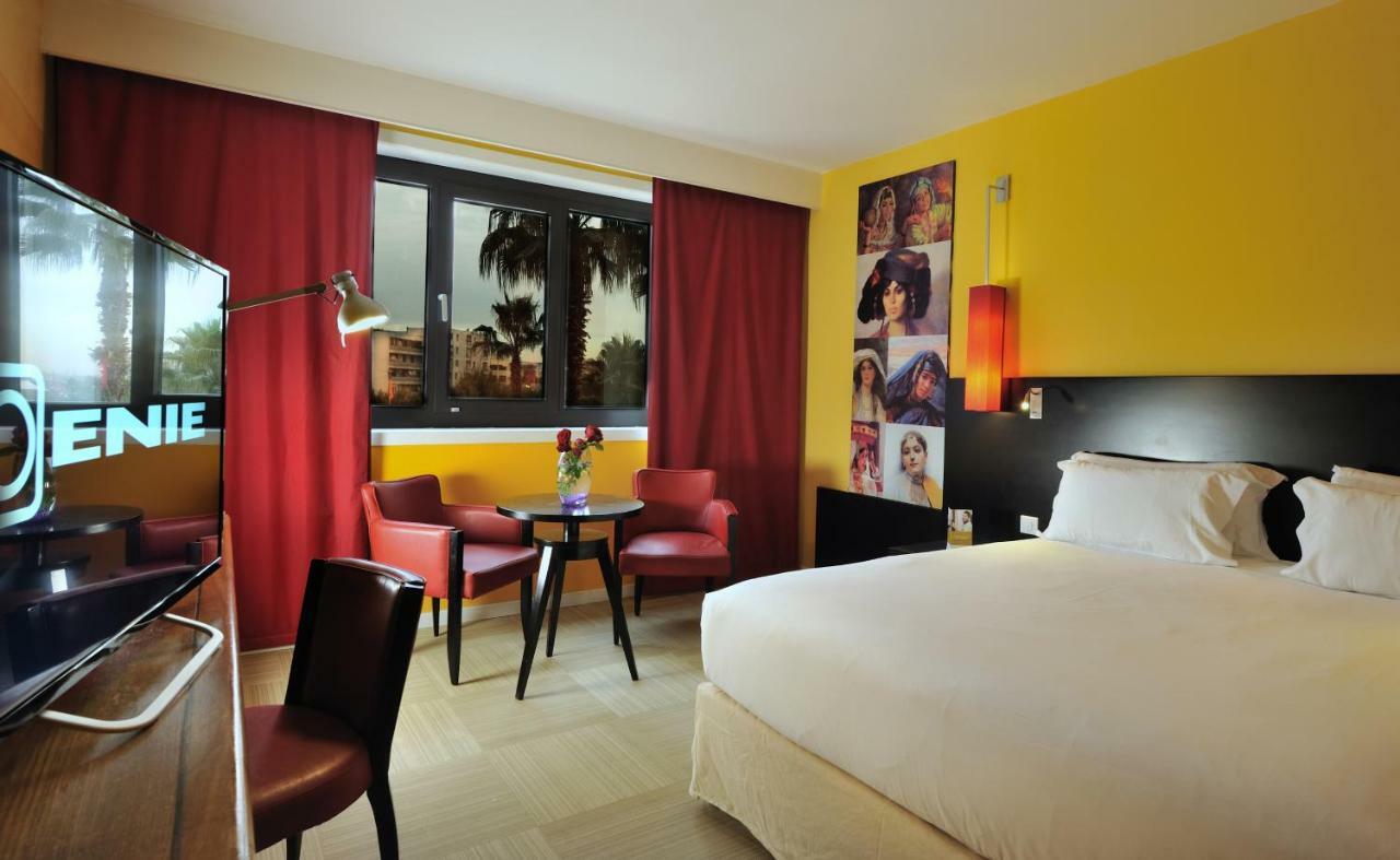 Hotel Mercure Alger Aeroport Dar el Beïda Dış mekan fotoğraf A room at the hotel